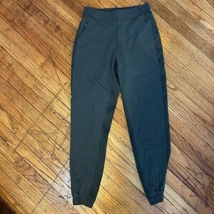 Athleta Textured Brooklyn Jogger Size 2